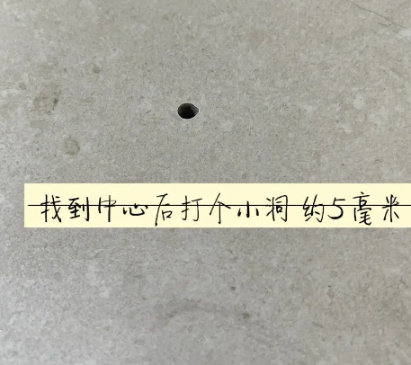 定西瓷砖空鼓维修公司专业解答在瓷砖铺贴过程中，如果砂料搅拌不均匀，将会带来以下问题